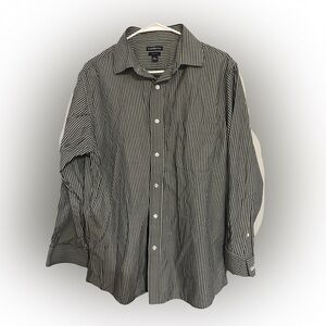 Slim fit Croft & Barrow Men's Black and White Striped Shirt